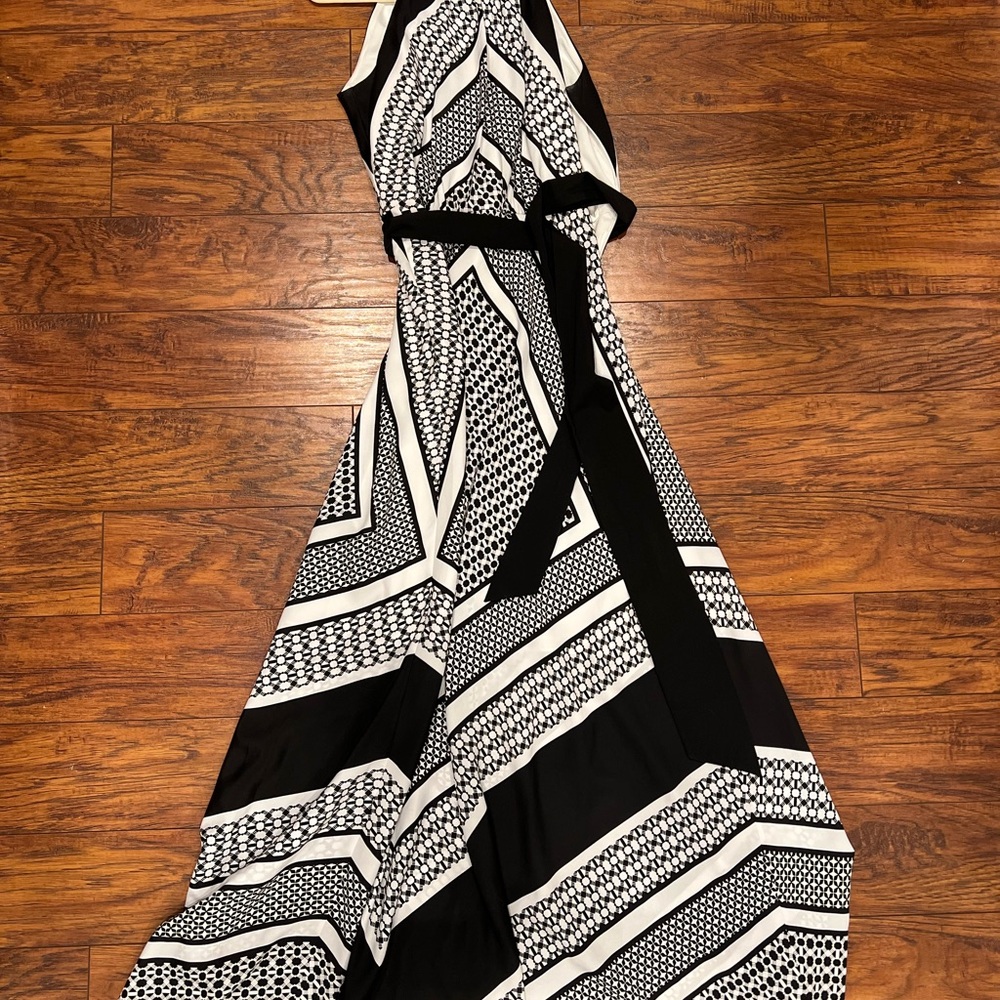 White House Black Market Monochrome Patterned Dress